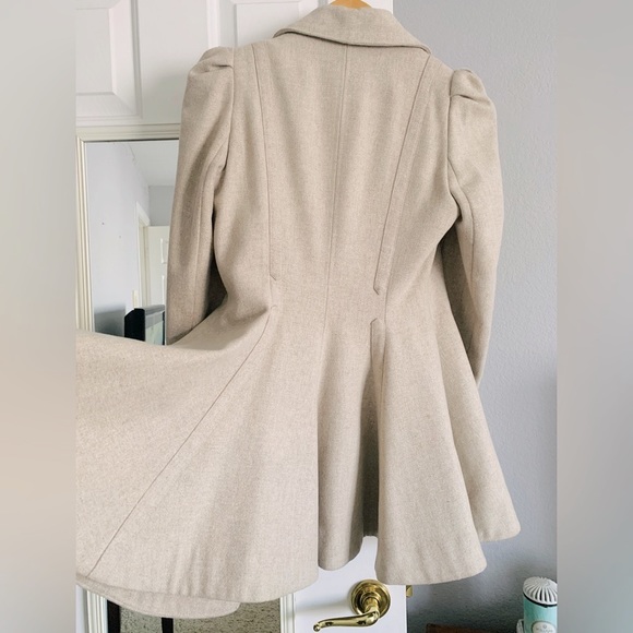 Victorian Riding Coat - Picture 4 of 4